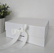 Load image into Gallery viewer, Luxury Wedding Gift Set